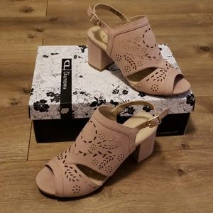 NEVER WORN Francesca's Shoes by Chinese Laundry!